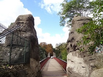 ビュット・ショーモン公園　Parc des Buttes-Chaumont