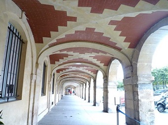 ヴォージュ広場　Place des Vosges